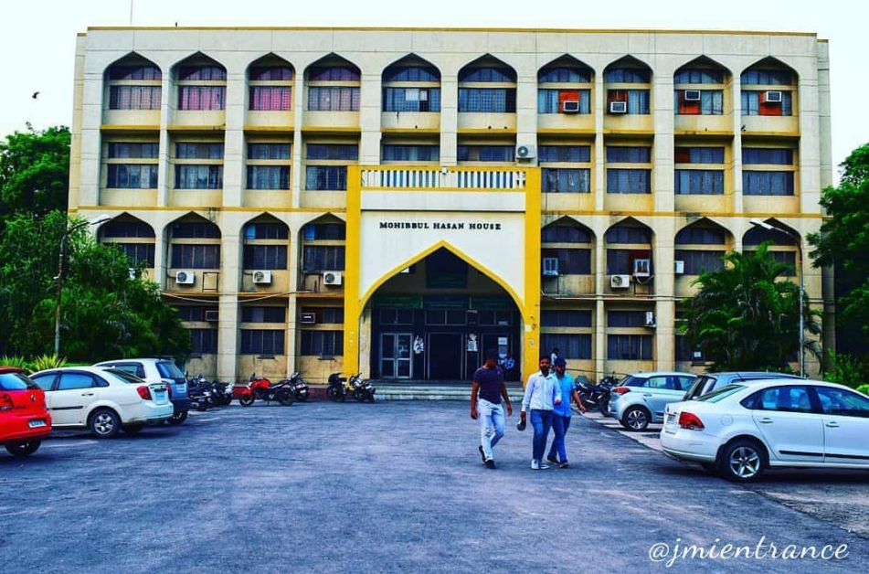 How is Jamia Millia Islamia for Hindu students